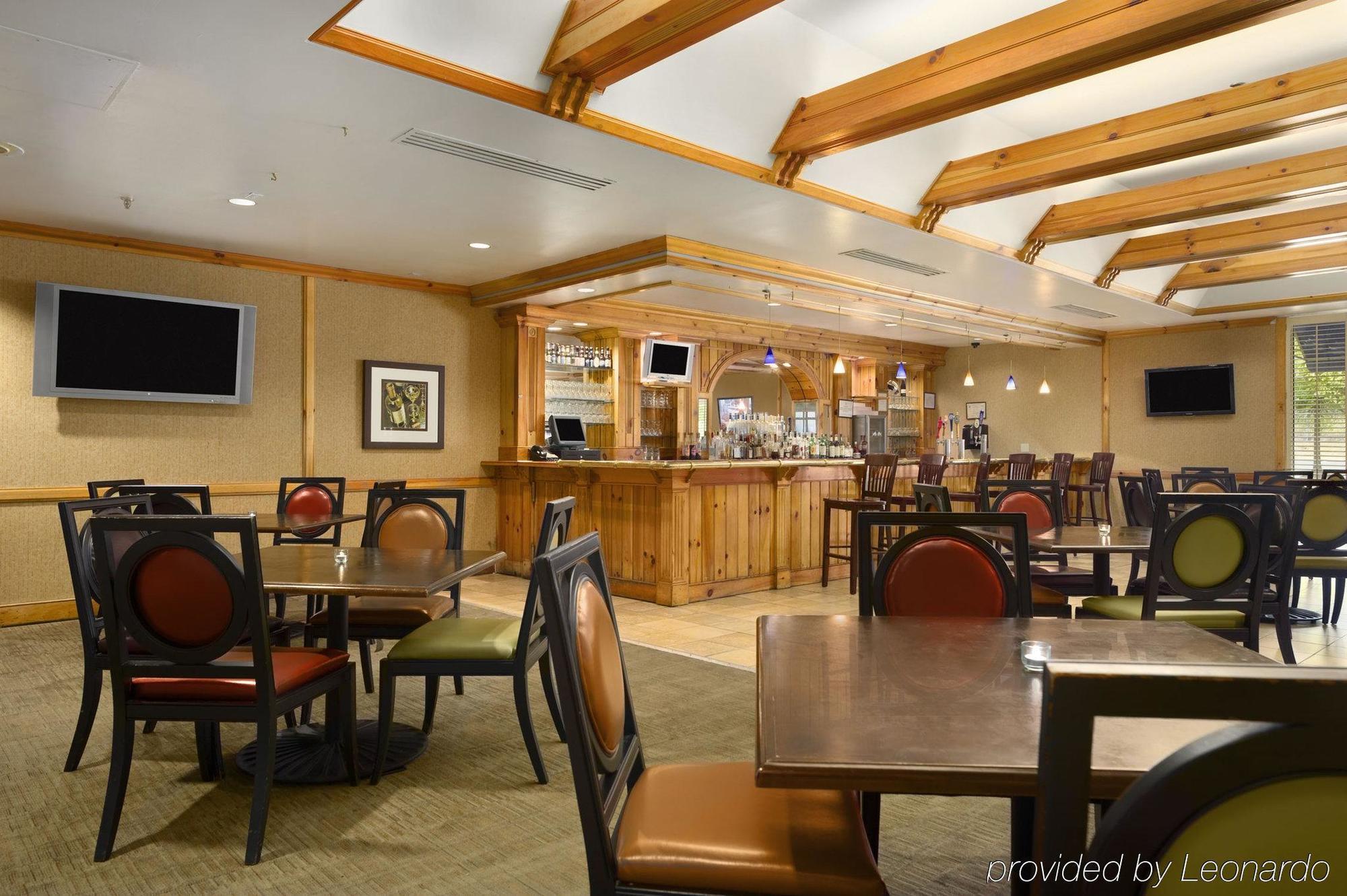 Embassy Suites By Hilton Atlanta Airport Колледж Парк Ресторан фото