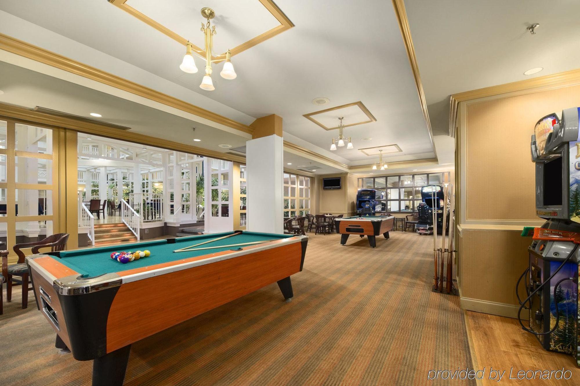 Embassy Suites By Hilton Atlanta Airport Колледж Парк Удобства фото
